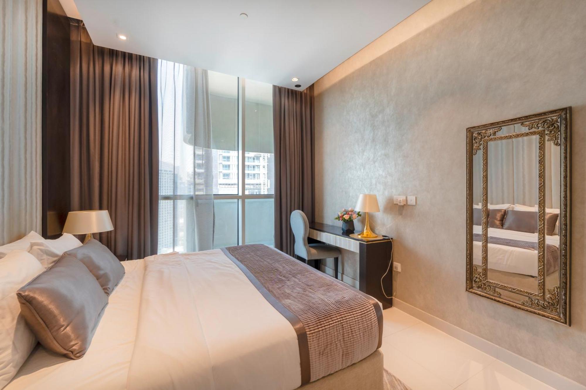 Apartment Near Mall Downtown Views Infinity Pool *
