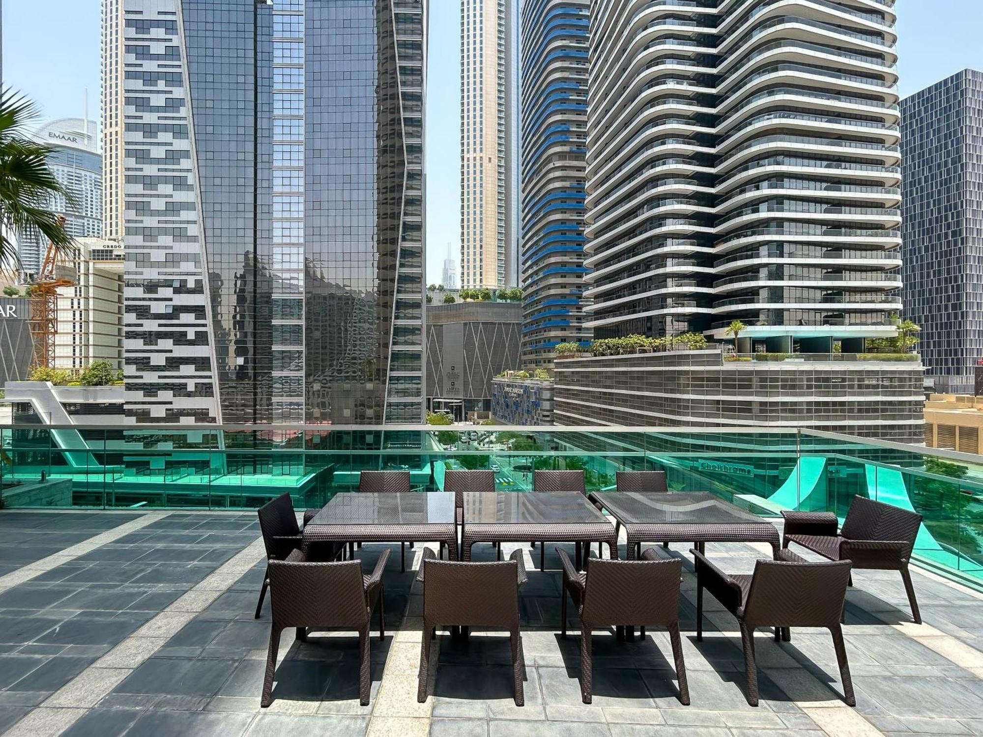 Near Mall Downtown Views Infinity Pool